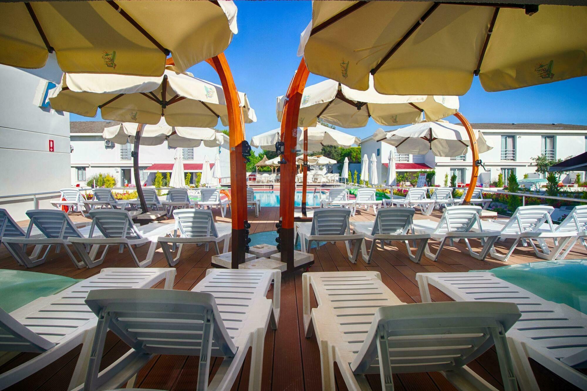 Vela Garden Resort Cesme Exterior photo